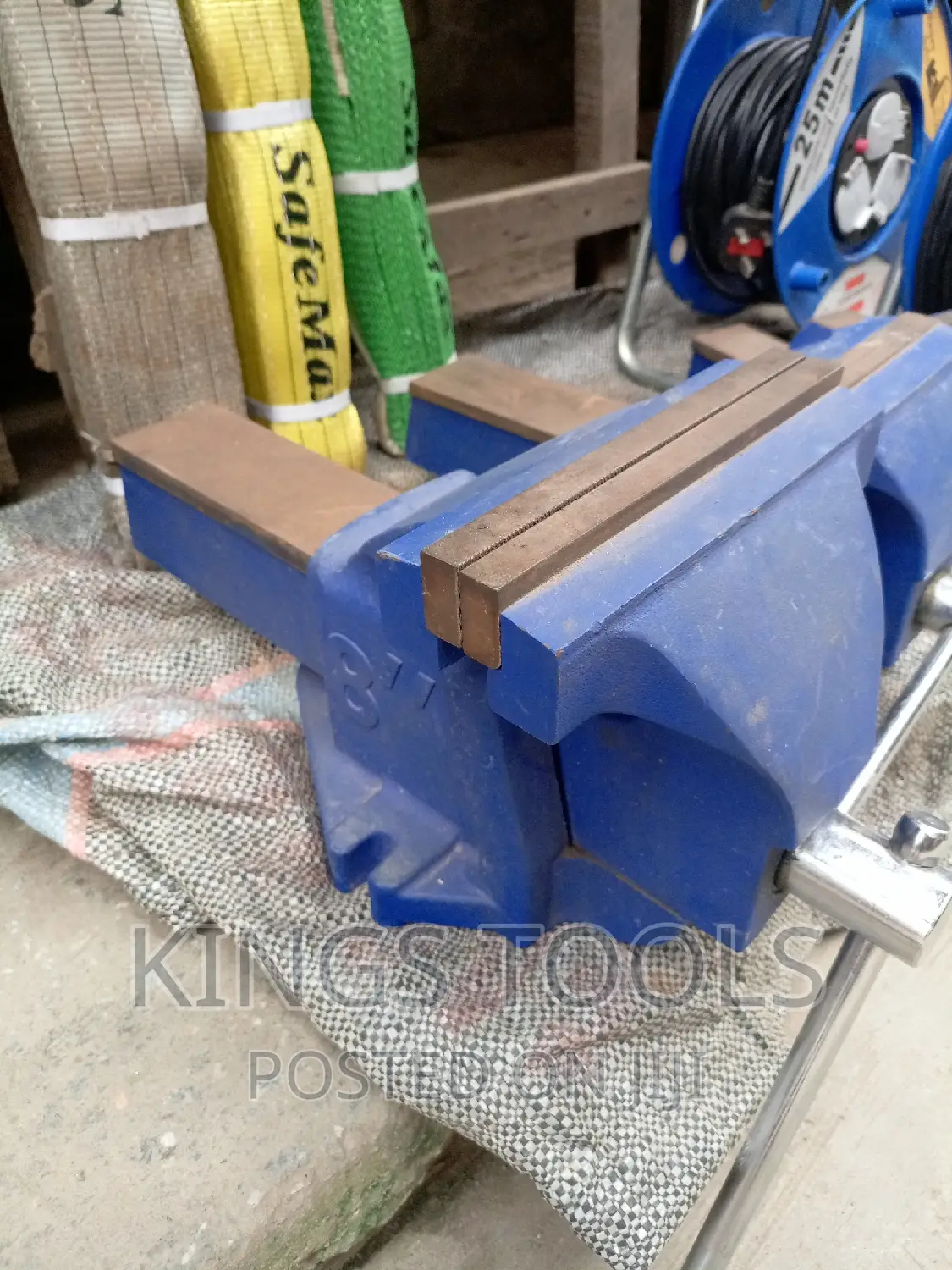 Bench Vice 8"
