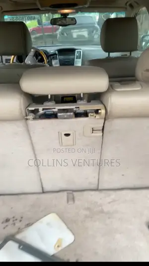 Back Seat Crome Toyota Highlander 2004-06
