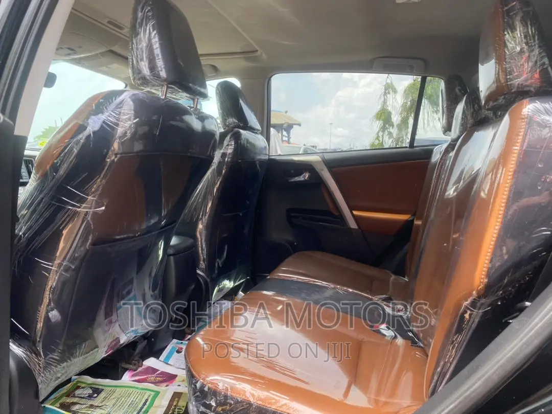 Toyota RAV4 2016 Black
