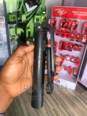 Selfie TRIPOD With Bluetooth,Phone Holder With LED LIGHTS