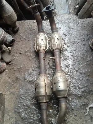 Catalyst Converter Toyota Land Cruiser or Lx570 Direct