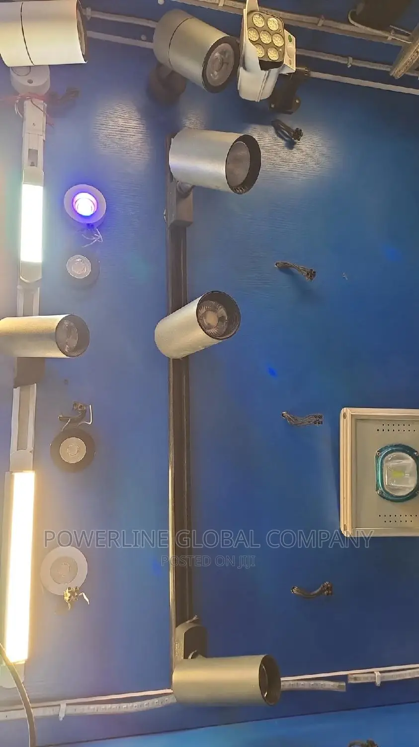 Track Light for Business Centres/ Home's/ Restaurants