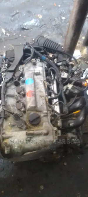 Tokunbo Engine/ 2ZR Model / Corolla Engine / Gear Box