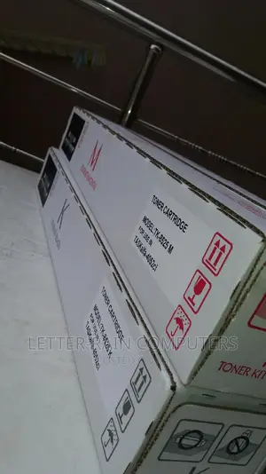 Genuine Tk-8525 Color Toner Catridges