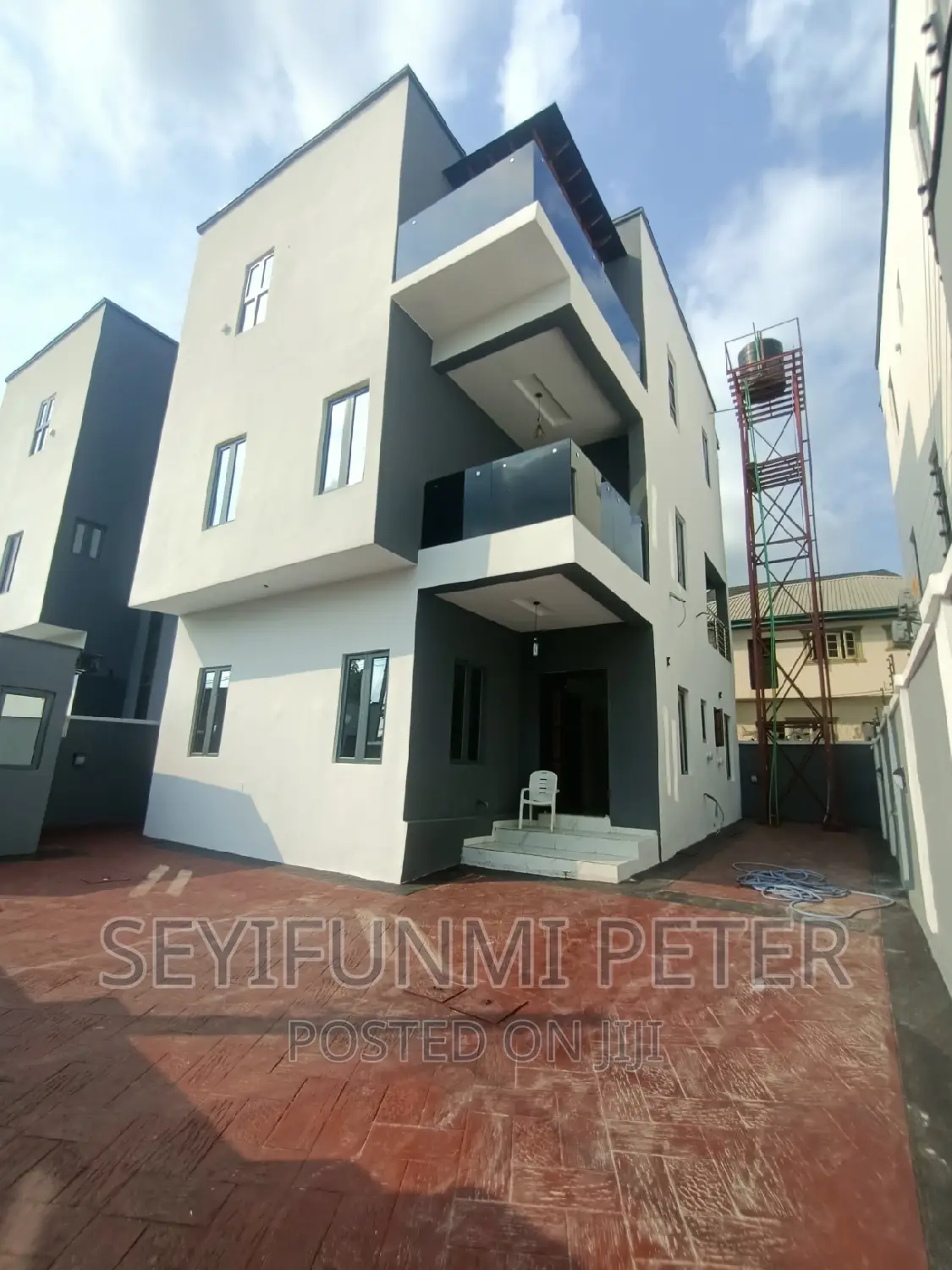 Furnished 4bdrm Duplex in Gateway Zone Estate, for sale