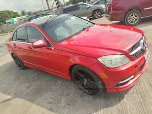 Mercedes-Benz C300 2011 Red
