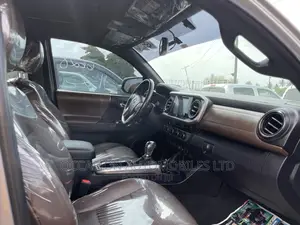 Toyota Tacoma 4dr Double Cab 2016 Silver