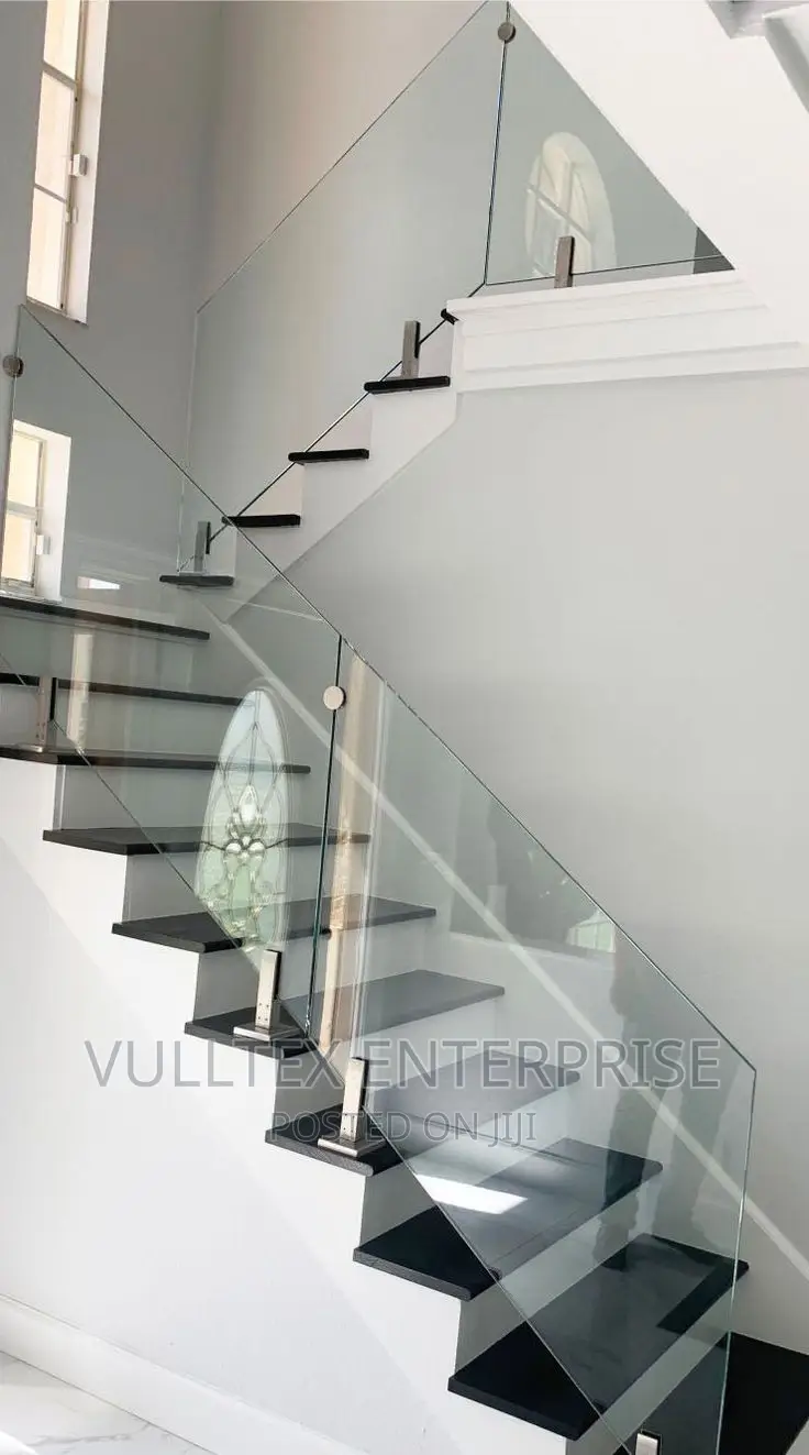 Frameless Staircase 