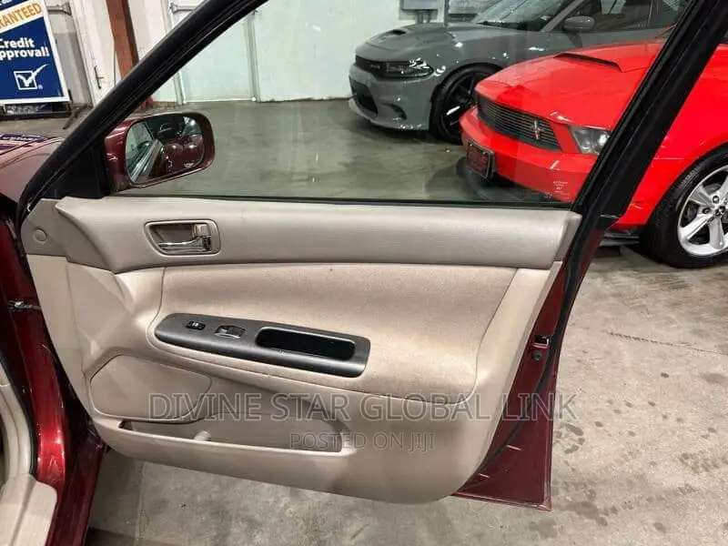 Toyota Camry 2004 Red