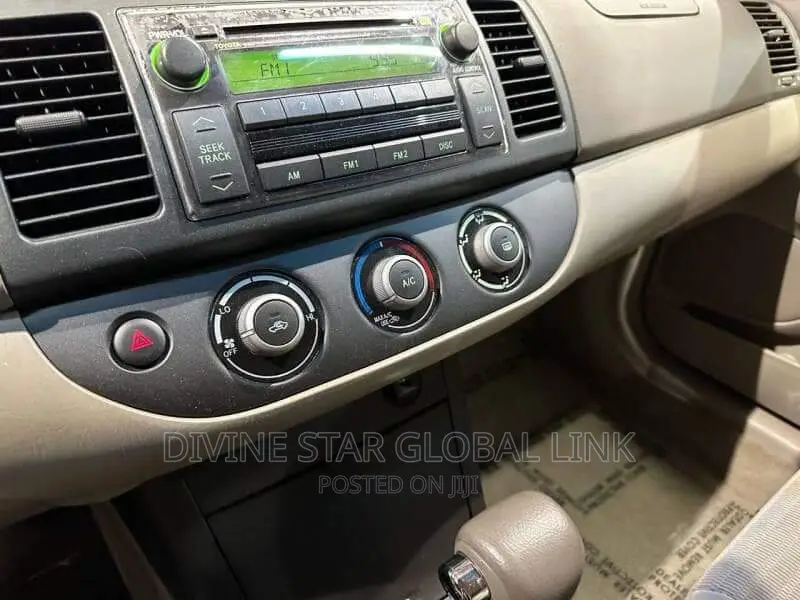Toyota Camry 2004 Red