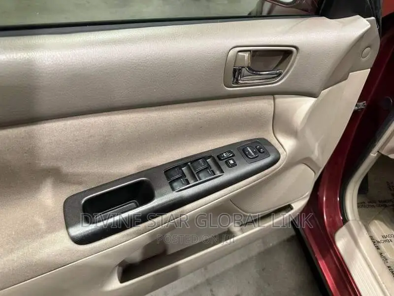 Toyota Camry 2004 Red
