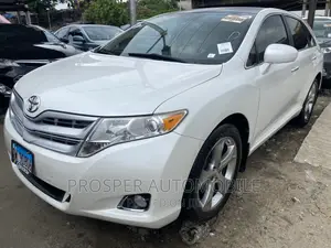 Toyota Venza V6 AWD 2010 White