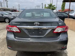 Toyota Corolla LE Special Edition 4dr Sedan (1.8L 4cyl 4A) 2013 Gray