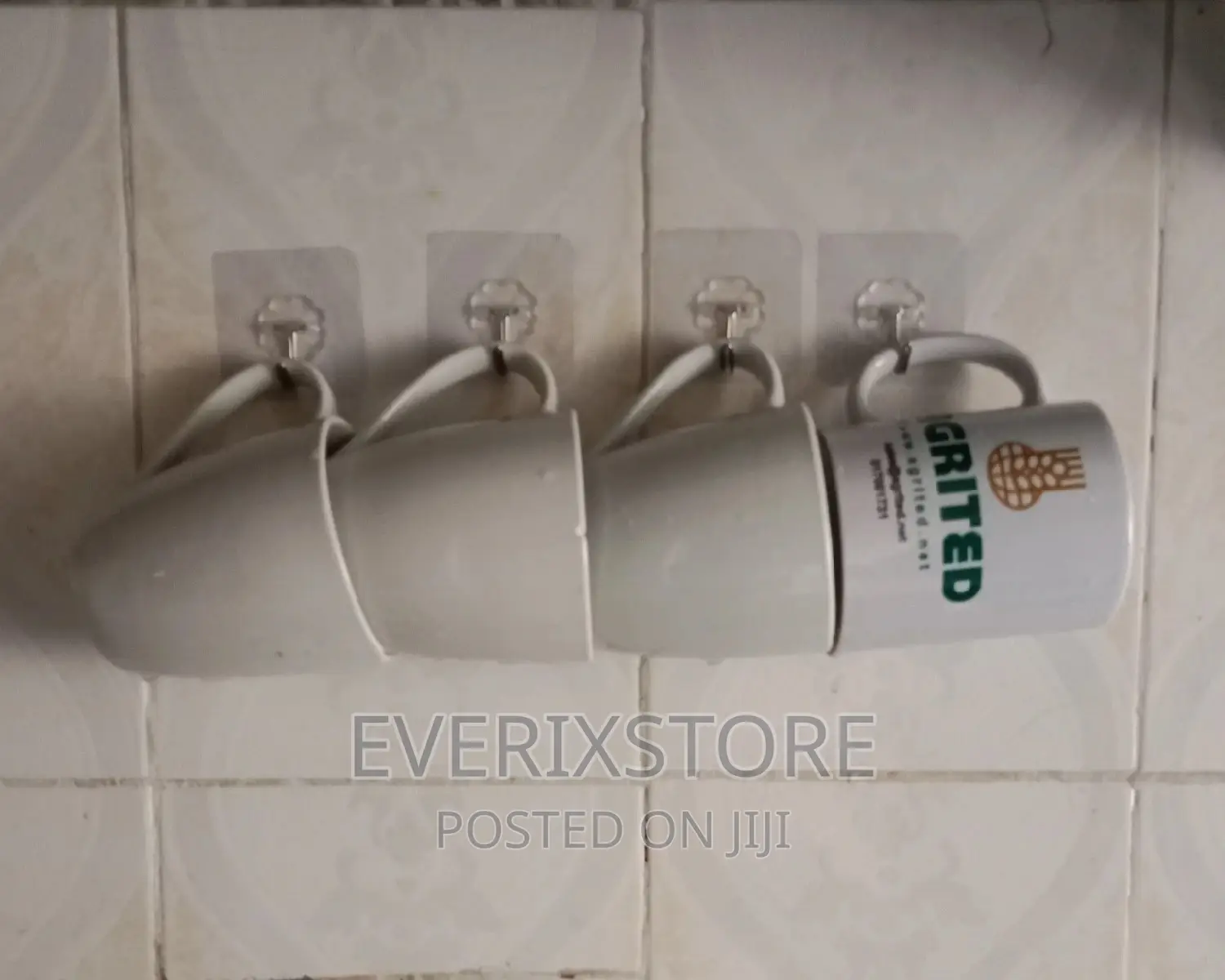 Adhesive Wall Hook/Wall Hanger/Hang Anything Hangable