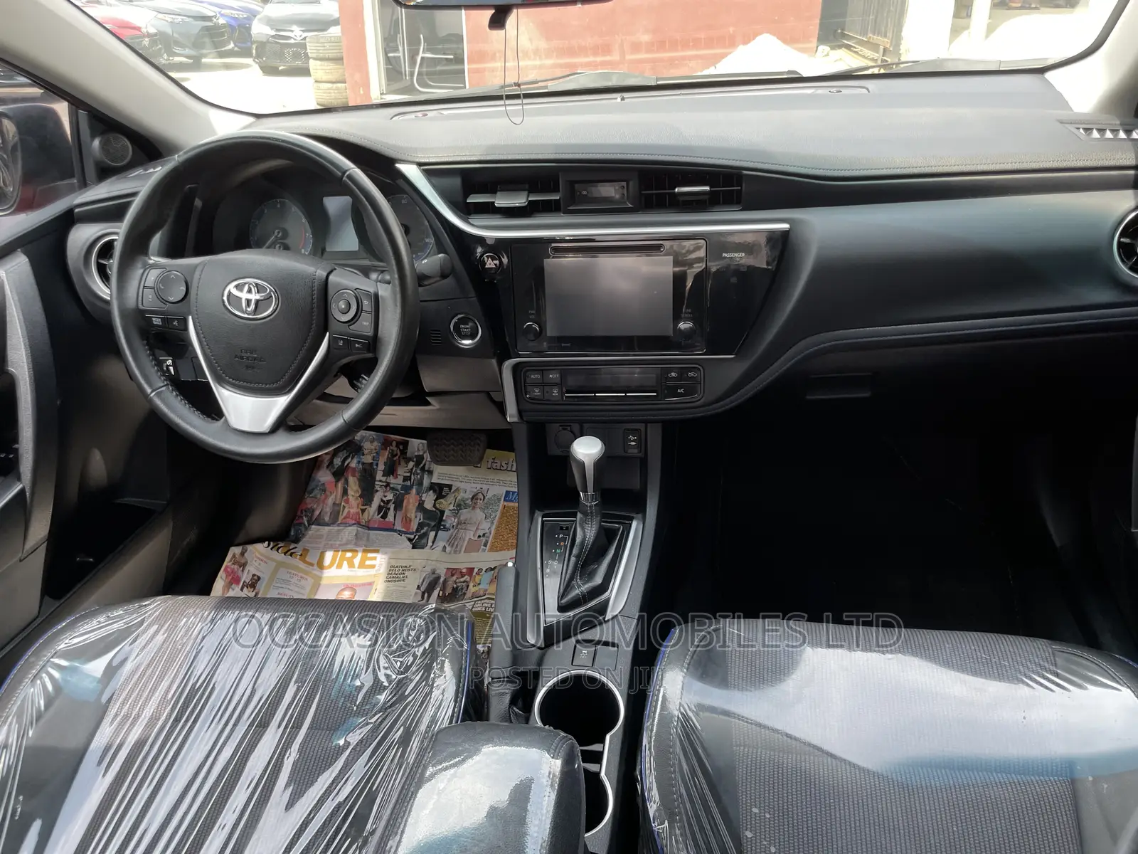 Toyota Corolla SE 4dr Sedan (1.8L 4cyl CVT) 2017 Red