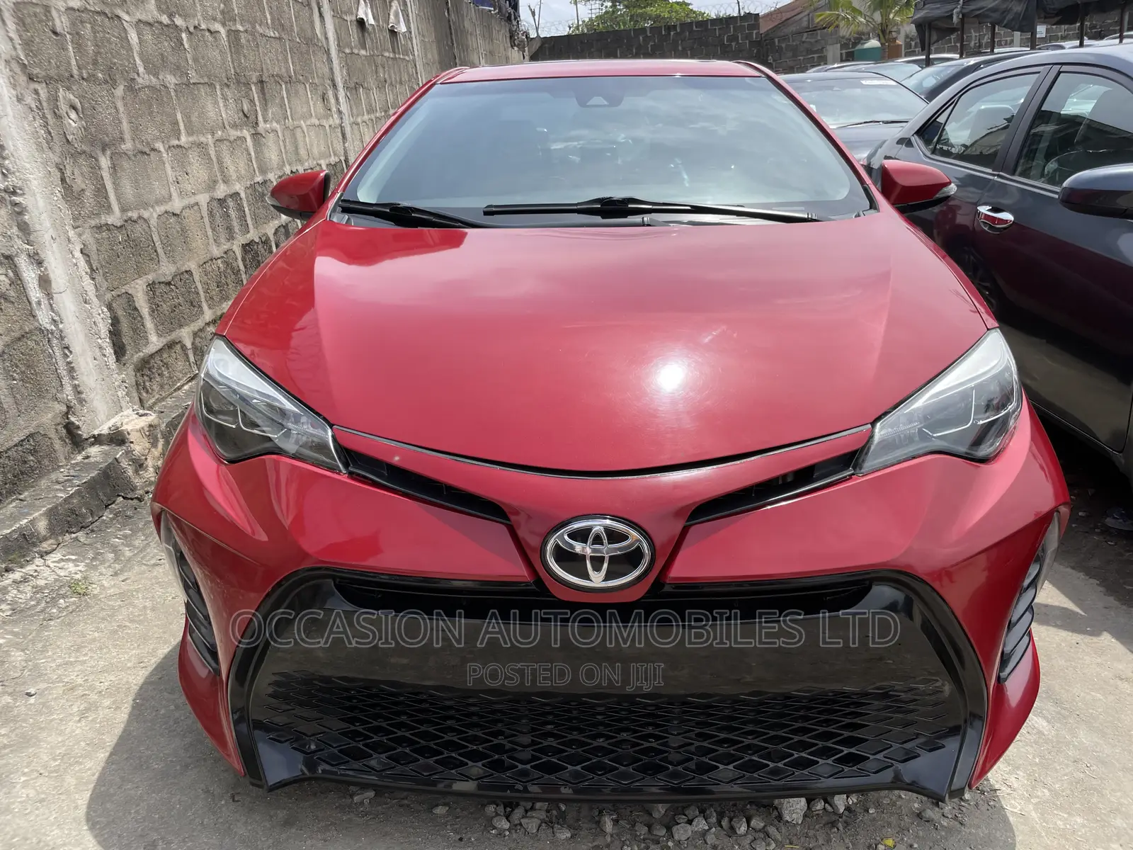 Toyota Corolla SE 4dr Sedan (1.8L 4cyl CVT) 2017 Red