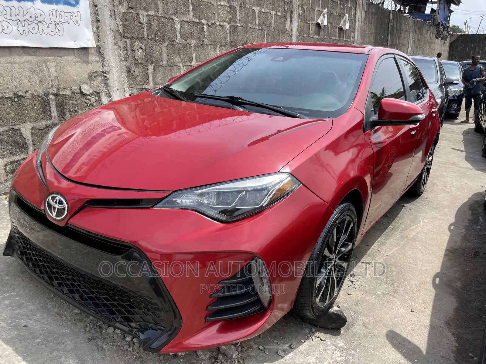 Toyota Corolla SE 4dr Sedan (1.8L 4cyl CVT) 2017 Red