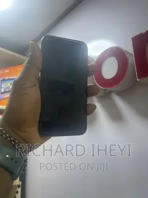 Apple iPhone XR 64 GB Black