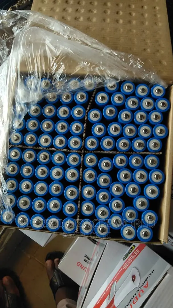 100piece Supper Energy Rechargeable Lithium-Ion Battery 3.7v