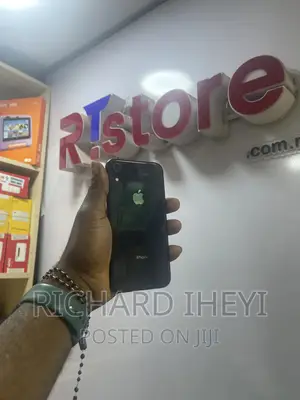 Apple iPhone XR 64 GB Black