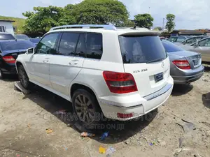 Mercedes-Benz GLK-Class 350 4MATIC 2011 White