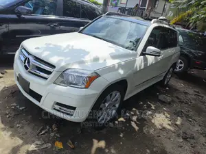 Mercedes-Benz GLK-Class 350 4MATIC 2012 White