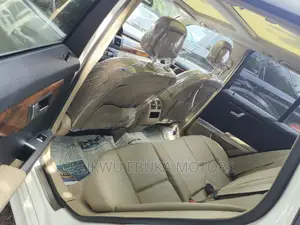 Mercedes-Benz GLK-Class 350 4MATIC 2012 White