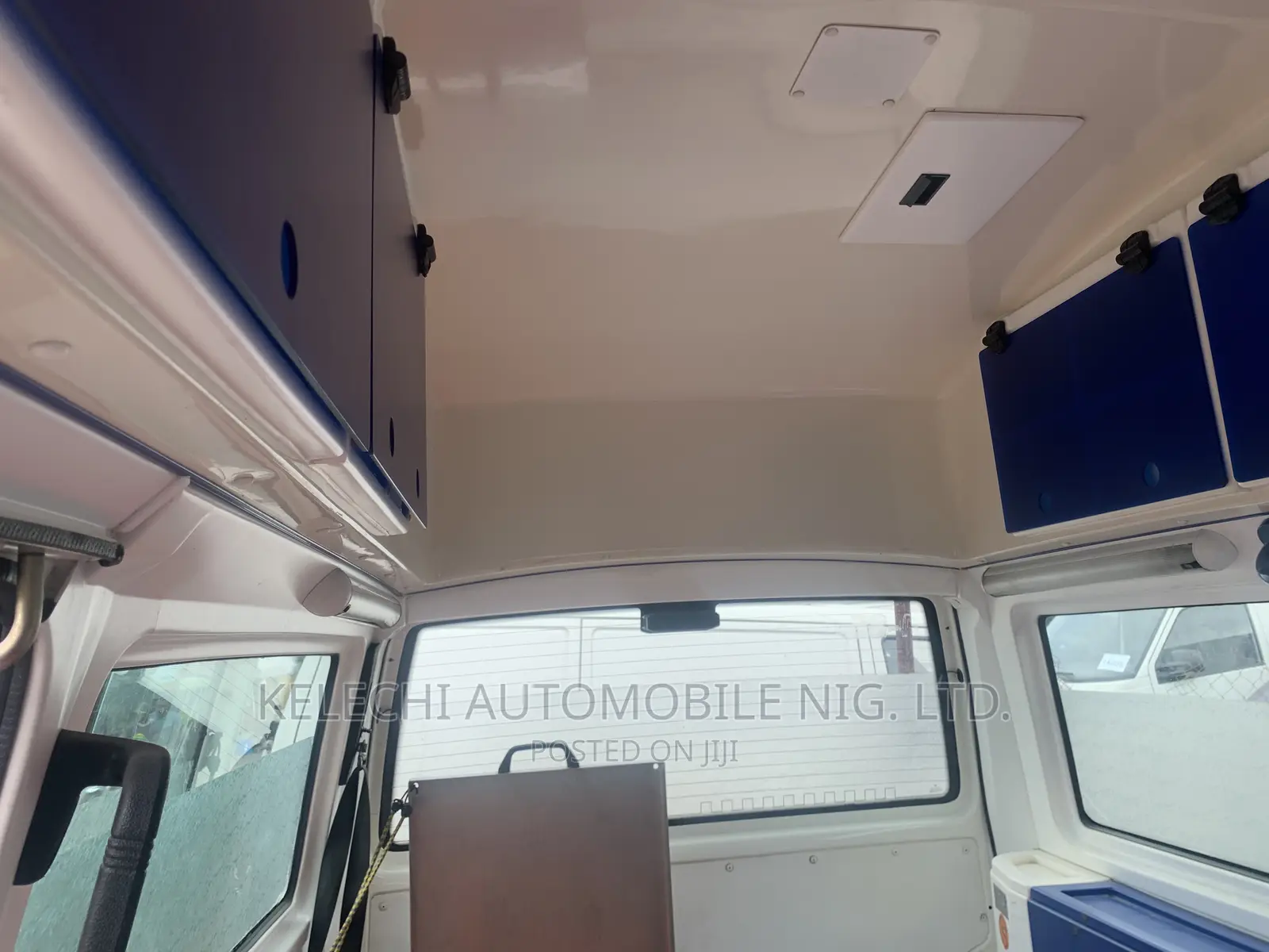 Volkswagen Transporter 2000 White