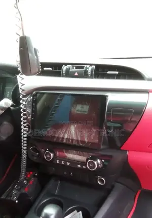 Toyota Hilux Android Screen 2017/2020 Model With GPS (Map)