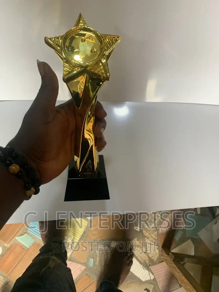 Trophy Award Plaque B679