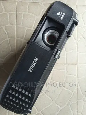 Widescreen, Wireless Portable Full HD Epson Projector
