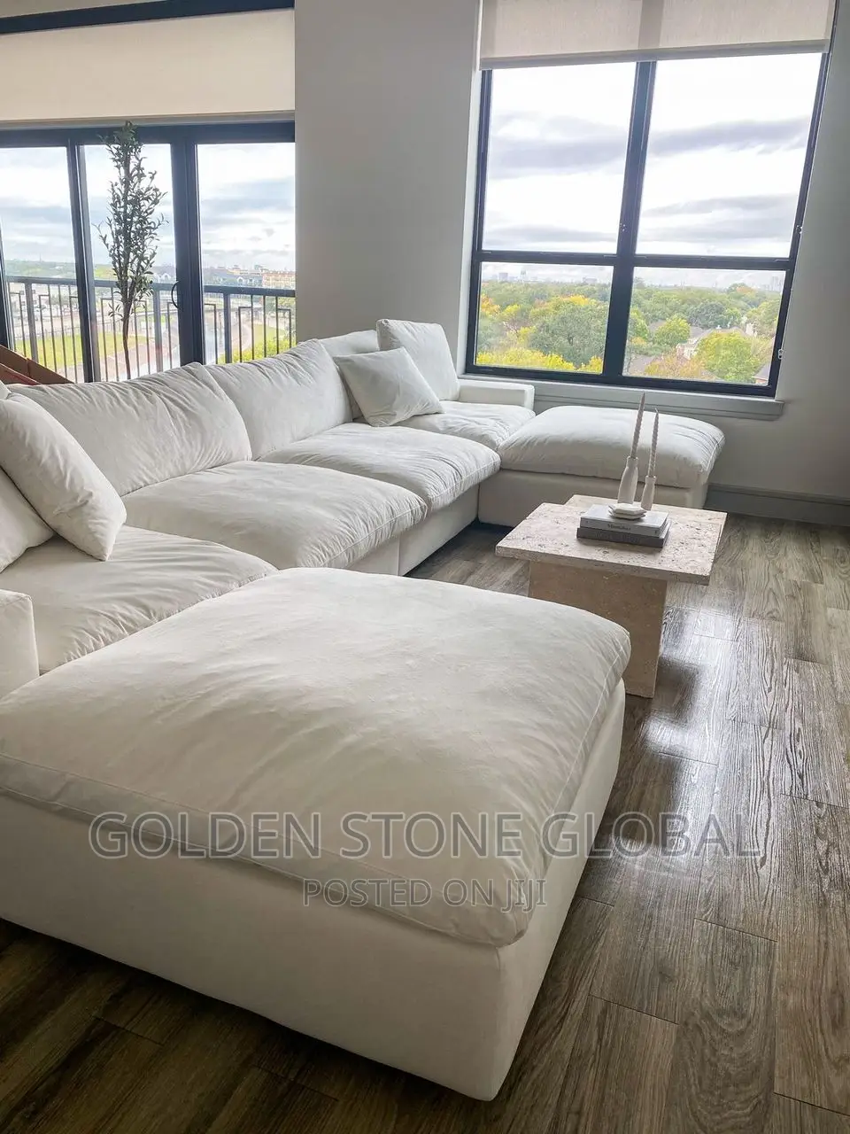 High Quality U-Shaped Sofa Chair.