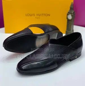 Men's Designer Luxury Outfit Louis Vuitton Available