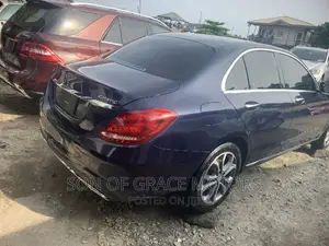 Mercedes-Benz C300 2017 Blue