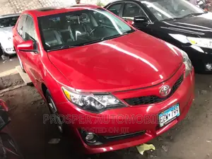 Toyota Camry 2012 Red