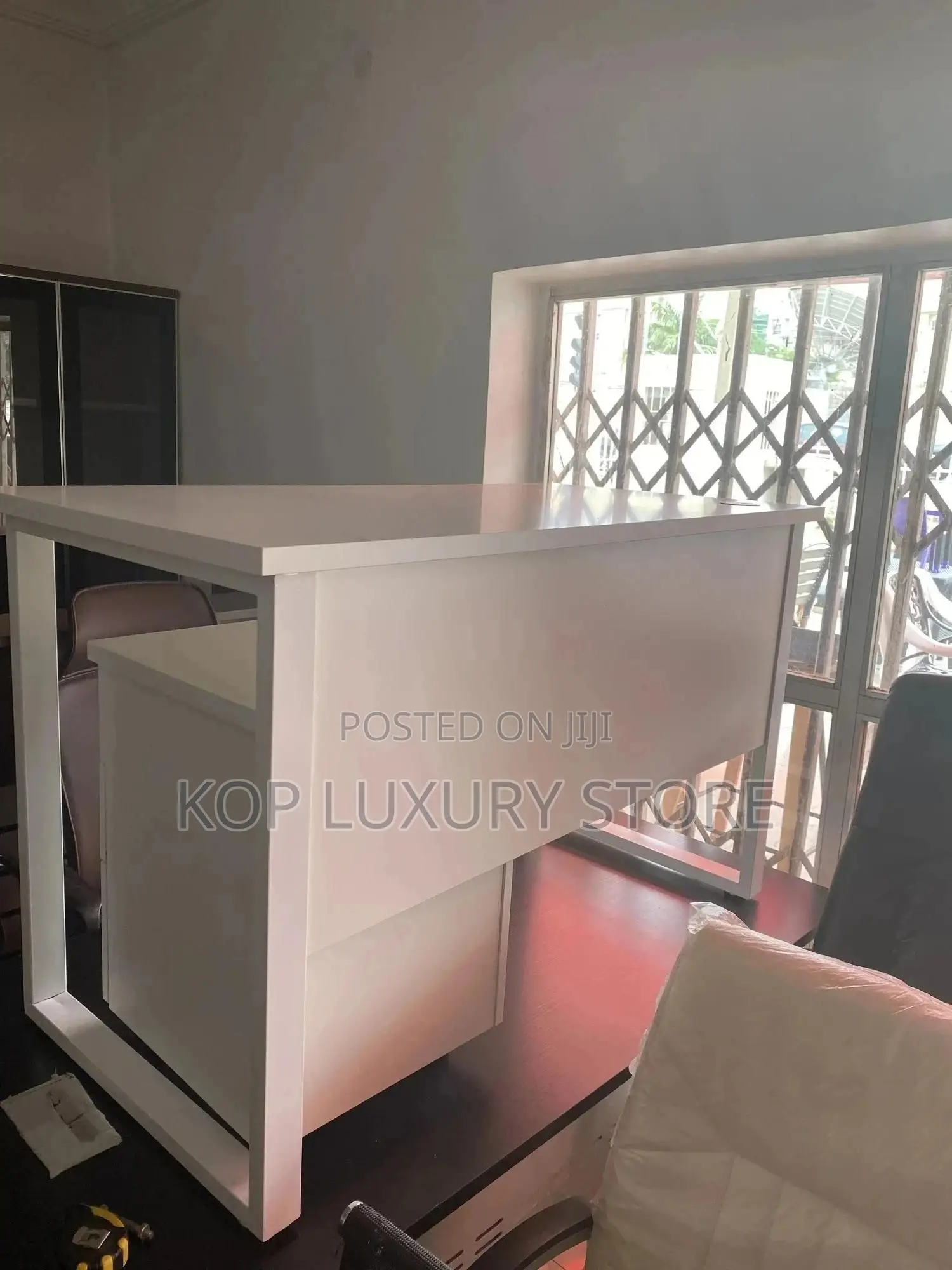 1.2 Meters Office Table