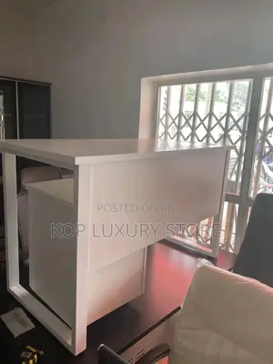 1.2 Meters Office Table