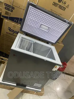 New Lg Chest Freezer (Gc 238)
