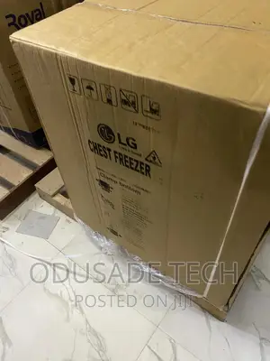 New Lg Chest Freezer (Gc 238)
