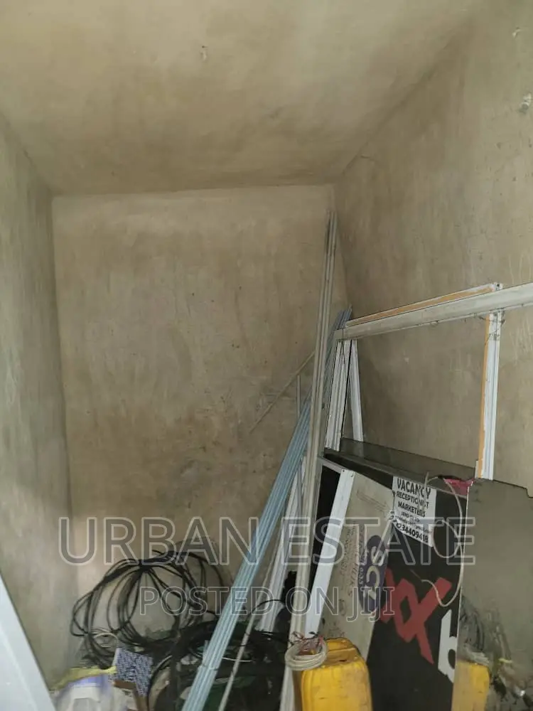 Storage Space or Space for Sale in Magodo Phase 1
