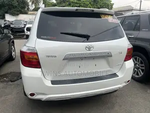 Toyota Highlander Limited 2010 White