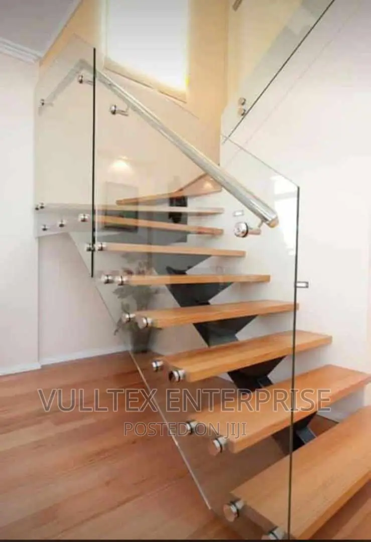 Frameless Staircase/Balcony Rails.