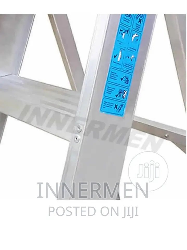 Swingback Platform Step Ladder
