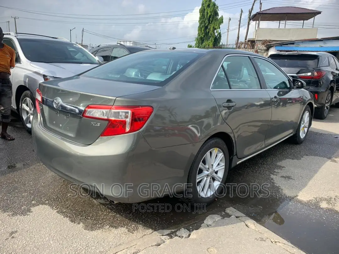 Toyota Camry 2014 Gray