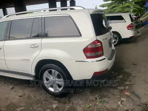 Mercedes-Benz GL-Class GL 450 2011 White