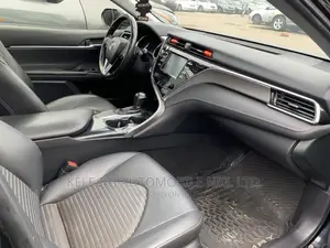 Toyota Camry SE 4dr Sedan (2.5L 4cyl 6A) 2017 Black