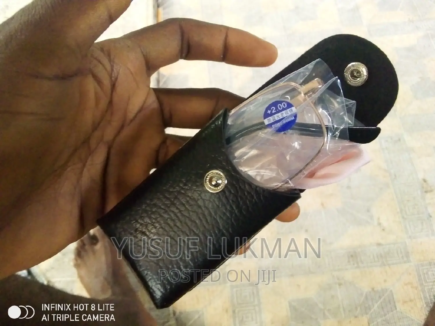 Foldable Reading Glass