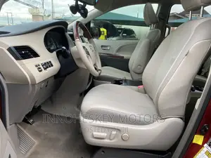 Toyota Sienna Limited AWD 7-Passenger 2013 Red