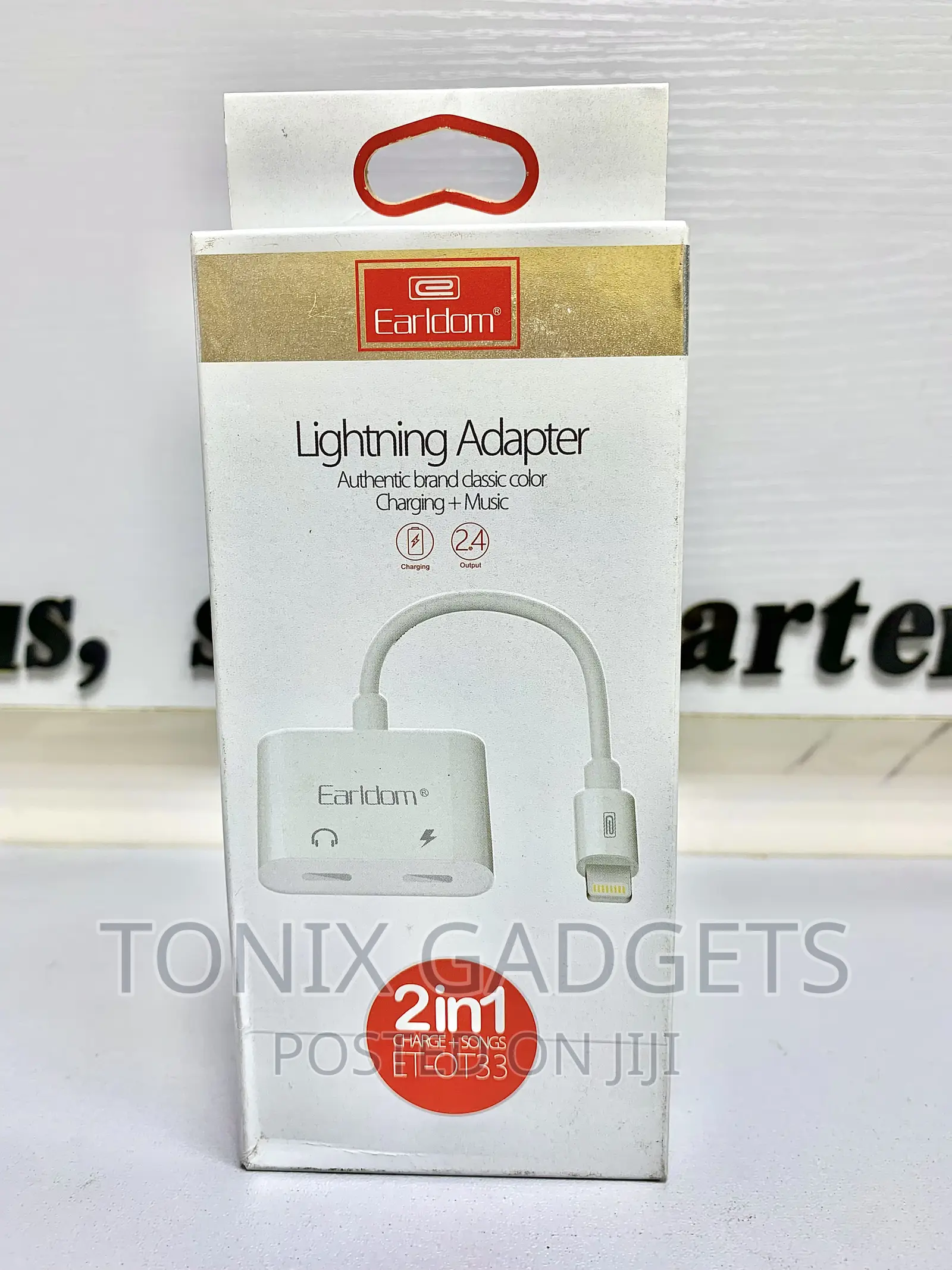 2-in-1 Lightning Switch Jack - Charging + Audio Listener
