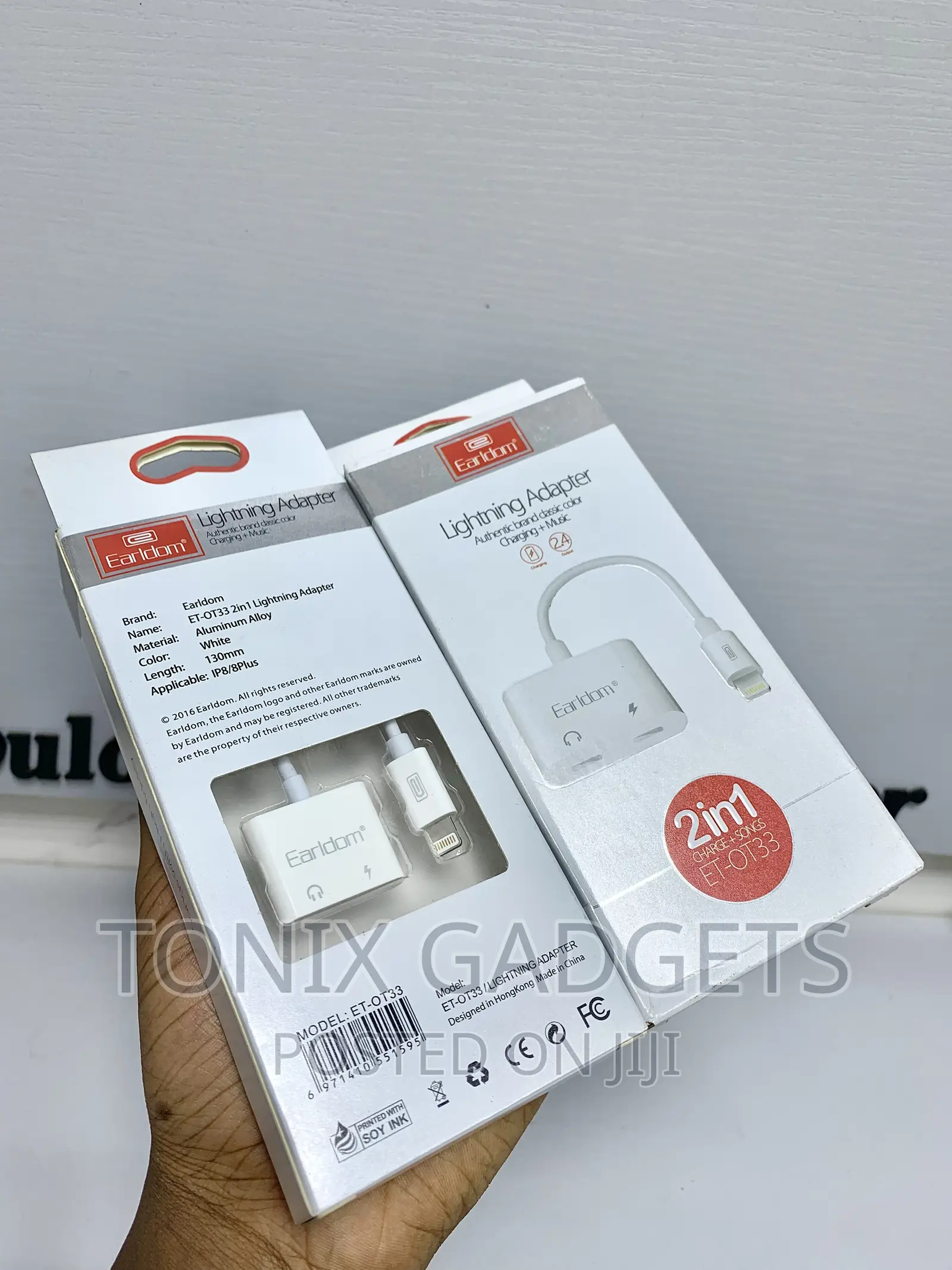 2-in-1 Lightning Switch Jack - Charging + Audio Listener